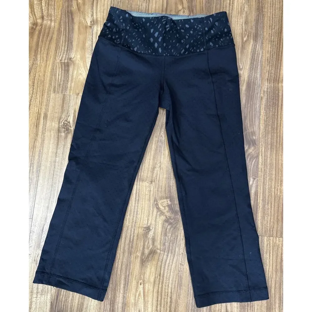 Lululemon Leggings size 4 Gather &‎ Crow Crop II High Rise Shine Dot Black Lace